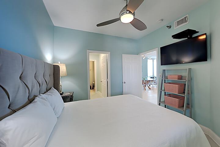 Room 25 of 36