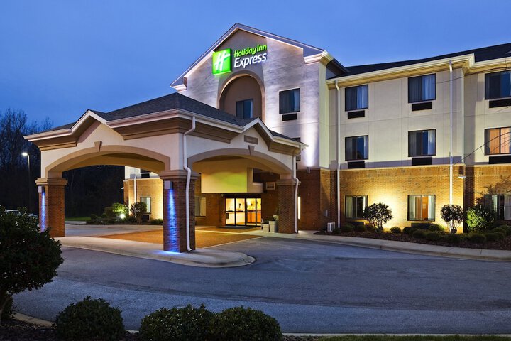 Holiday Inn Express Forest City by IHG