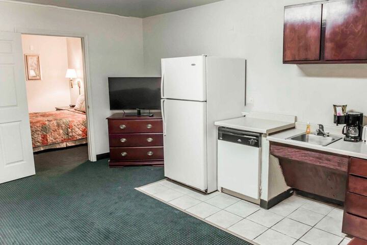 Room 14 of 22