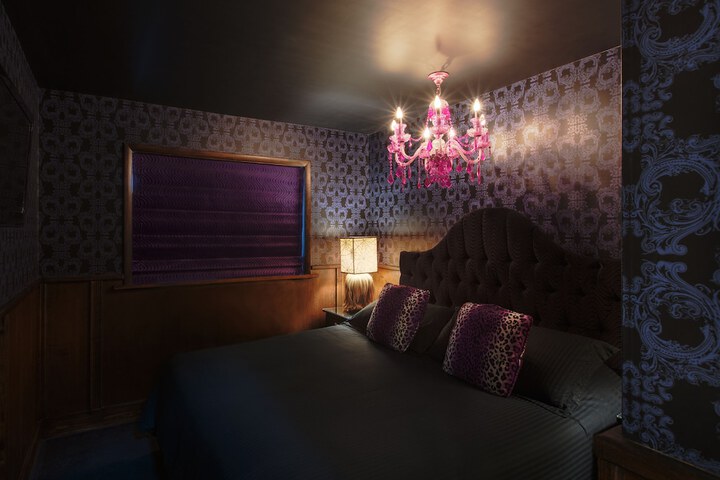 Room 108 of 168