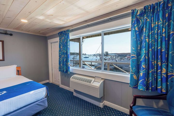 Fishermans Wharf Inn