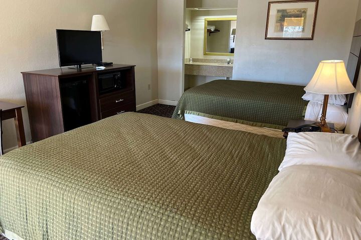 Room 28 of 31