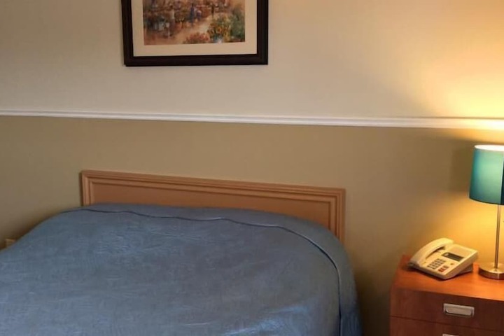 Room 22 of 35