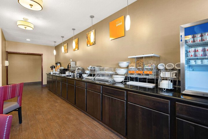 Breakfast/Coffee Service 71 of 77
