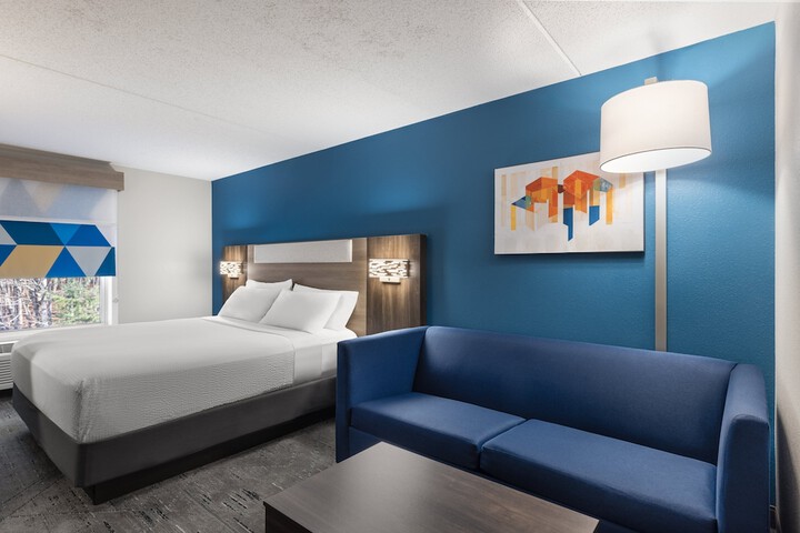 Holiday Inn Express Hotel & Suites Danbury - I-84 by IHG