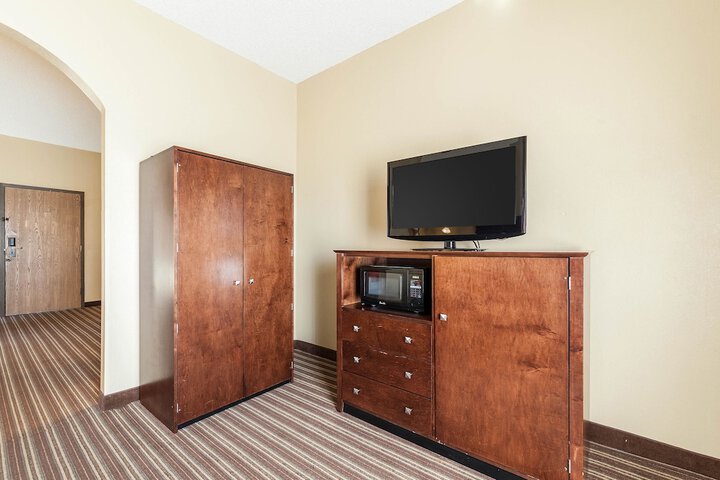 Room 13 of 26