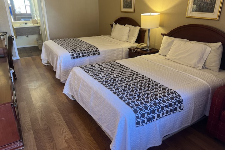 Room 14 of 38
