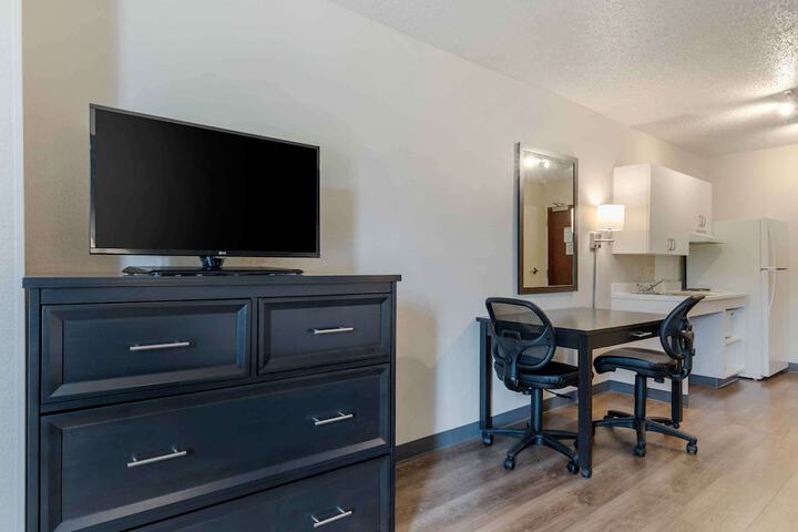 Room 21 of 28