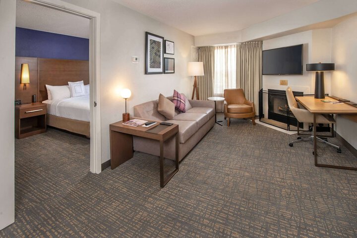 Room 11 of 33