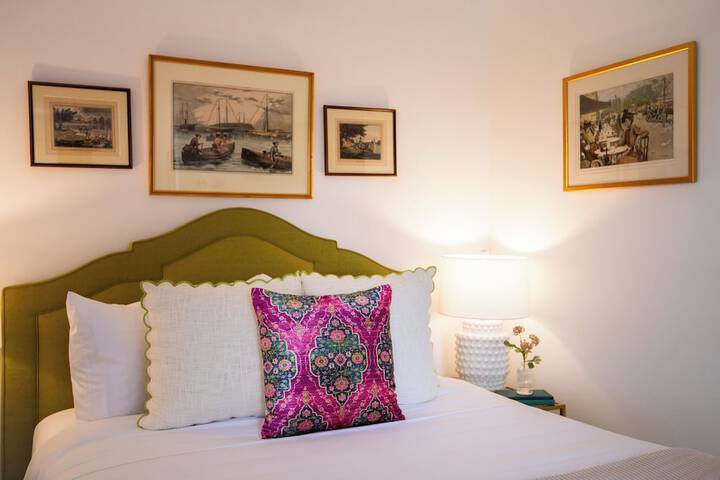 Room 92 of 109