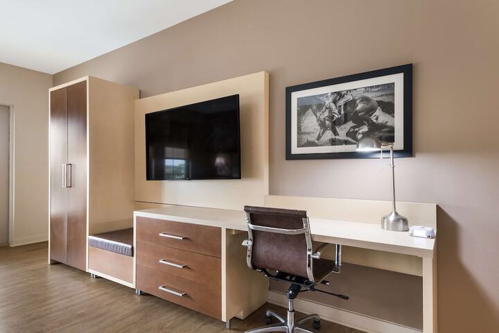 Room 11 of 35