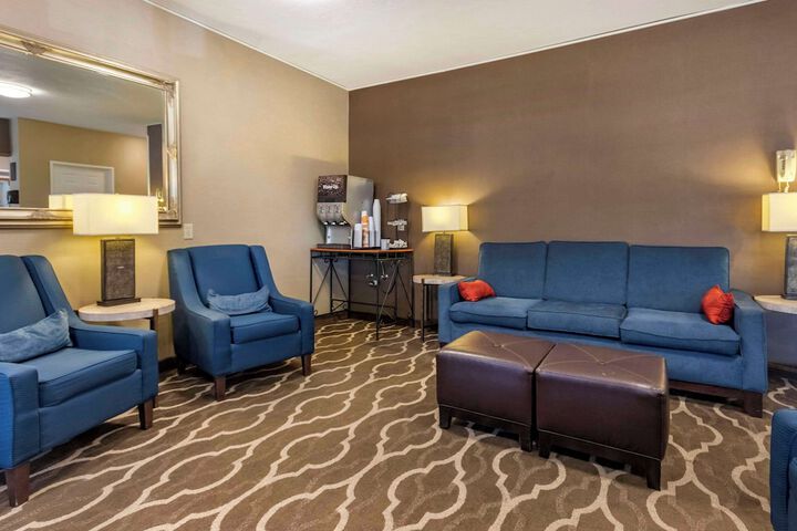 Hotel Interior 9 of 30