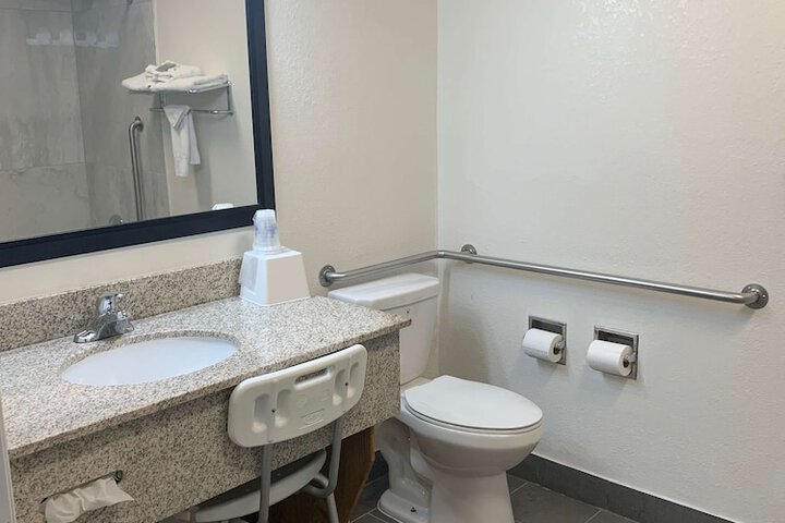 Room 13 of 25