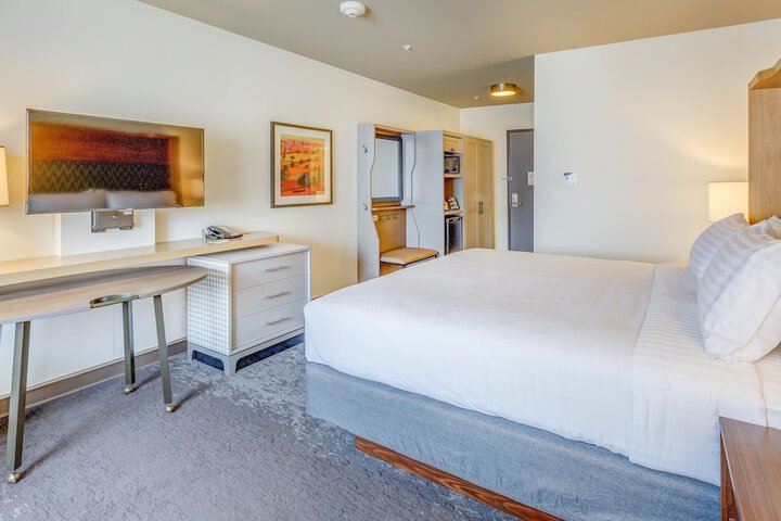 Holiday Inn & Suites Bellingham by IHG