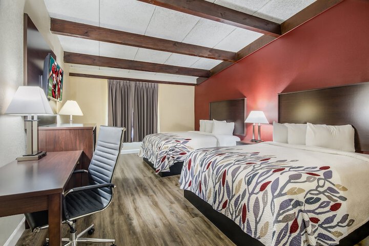 Room 31 of 32