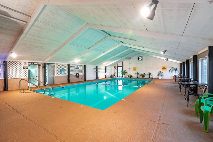 Pool 4 of 17