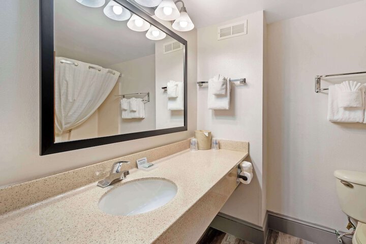 Best Western Magnolia Inn & Suites