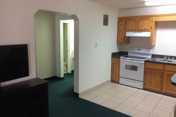 Travel Inn & Suites