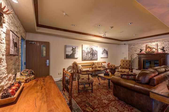 Hotel Interior 10 of 47