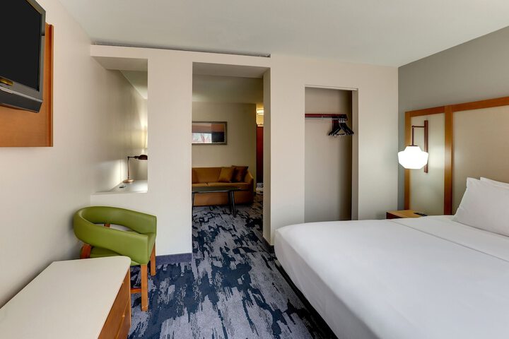 Room 15 of 44