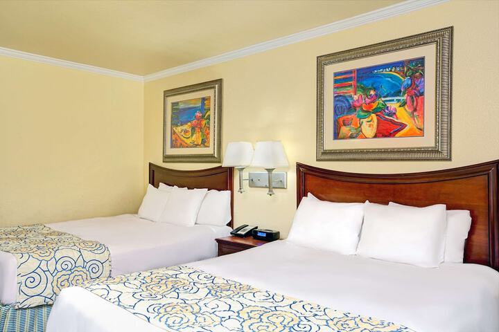Super 8 by Wyndham Santa Cruz Beach