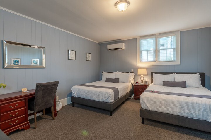 Room 33 of 82