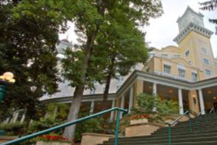 WEST BADEN SPRINGS HOTEL