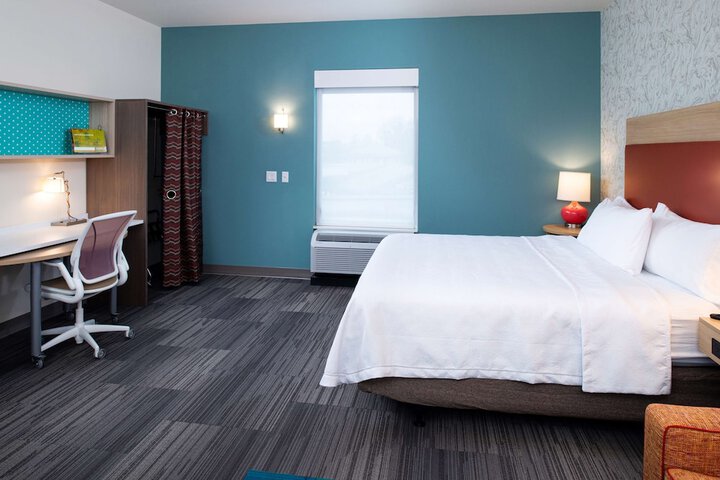 Room 32 of 93