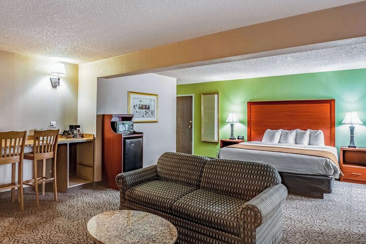 Room 21 of 31