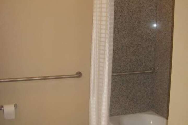 Ambassador Inn & Suites