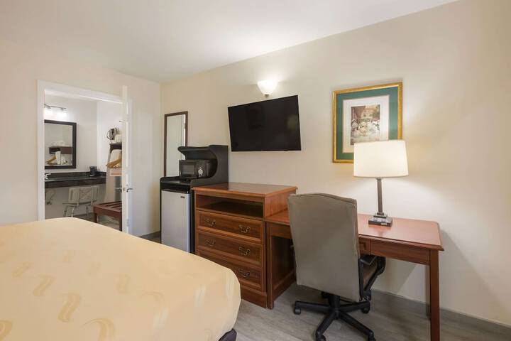 Room 14 of 35