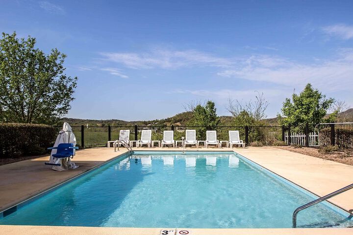 Pool 5 of 24