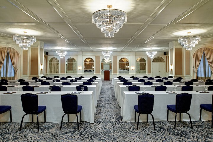 Ballroom/Hall 74 of 94