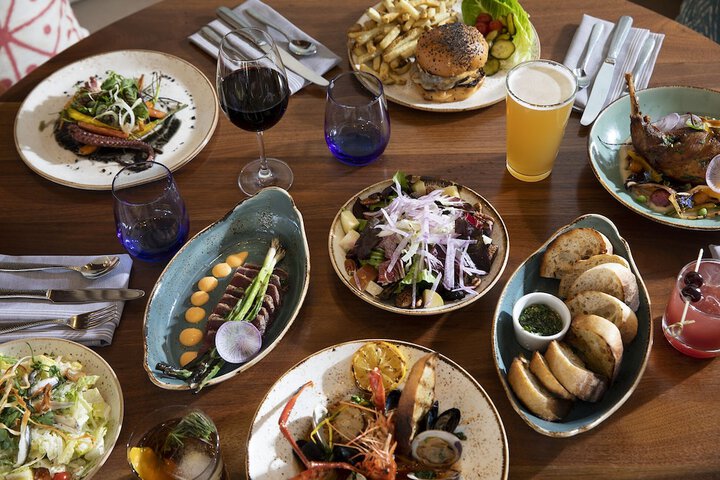 Dining 37 of 60