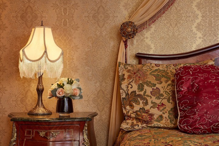Room 44 of 75