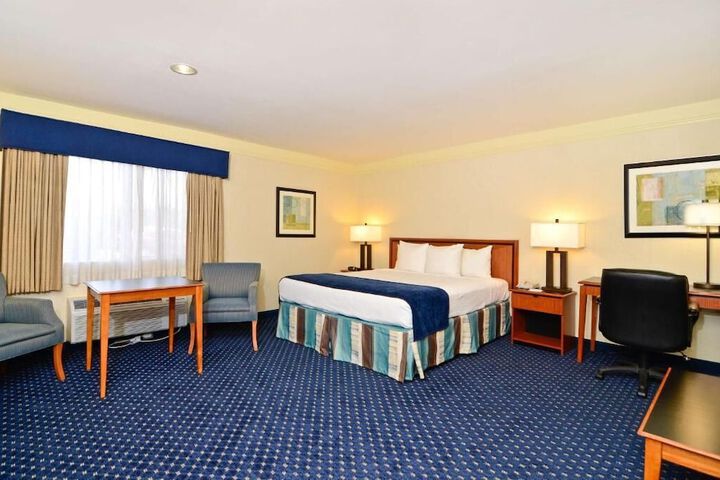 Room 13 of 26
