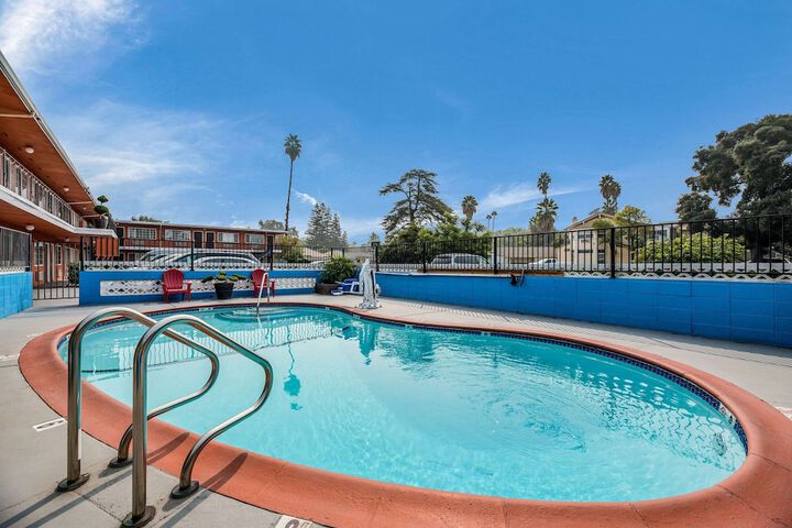 Pool 5 of 23