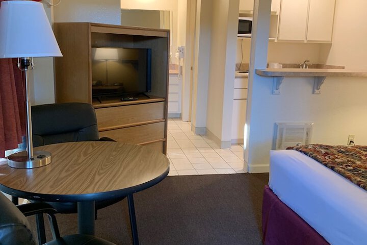 Room 15 of 40