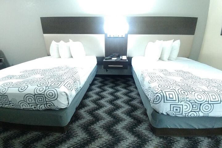 Room 14 of 32