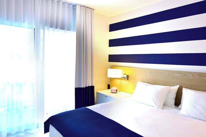 Room 26 of 67