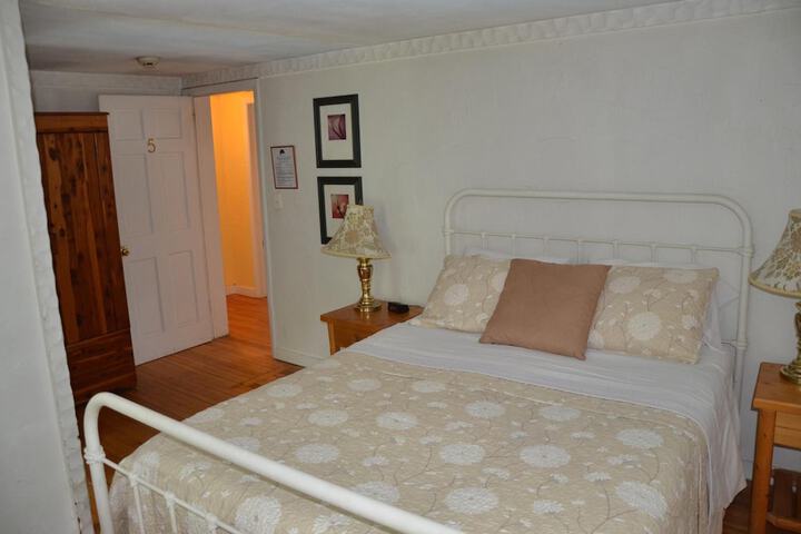 Room 49 of 67