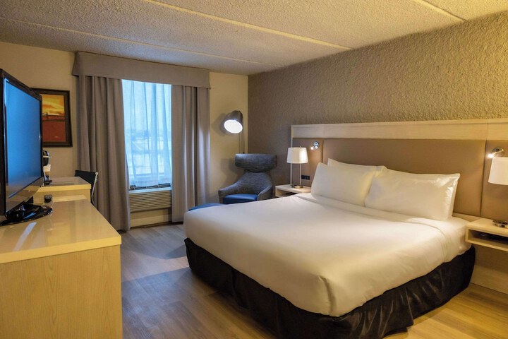 Room 13 of 48