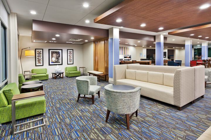Holiday Inn Express & Suites Cartersville by IHG