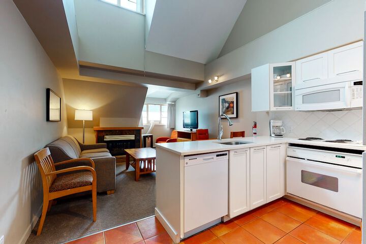 Whistler Peak Lodge
