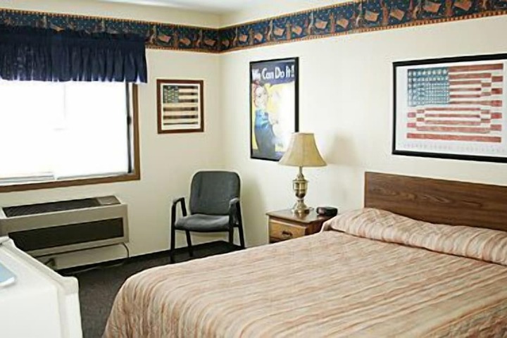 Riverside Inn