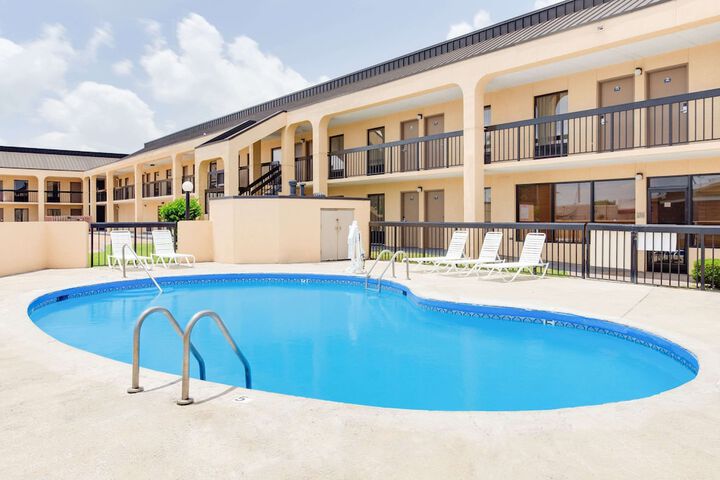 Pool 6 of 41