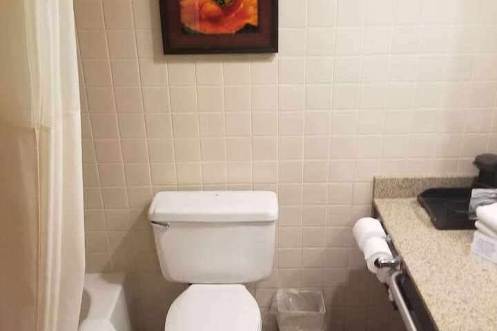 Room 24 of 41