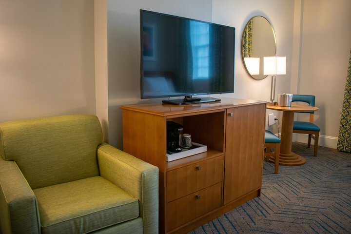 Room 14 of 46