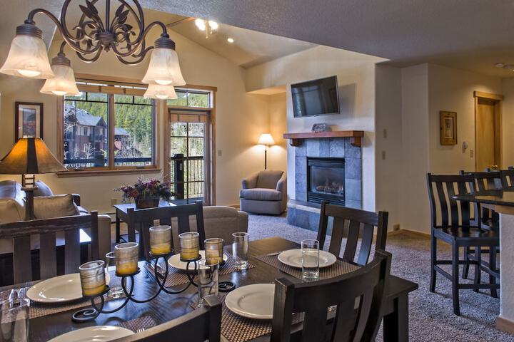 Grand Timber Lodge