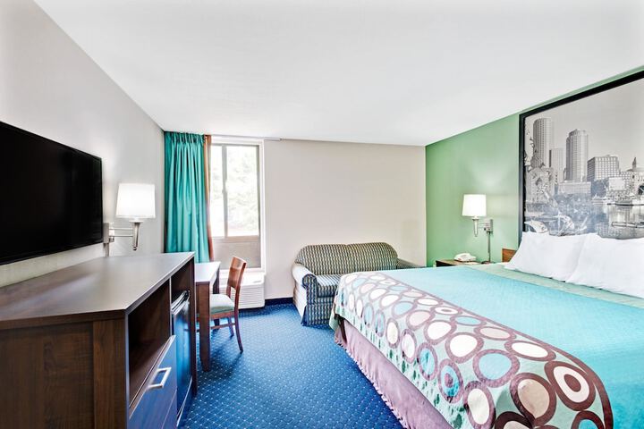 Room 12 of 17